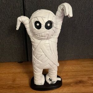 Carl the Mummy Large Statue 20” Halloween Decor NWT Spider Detail